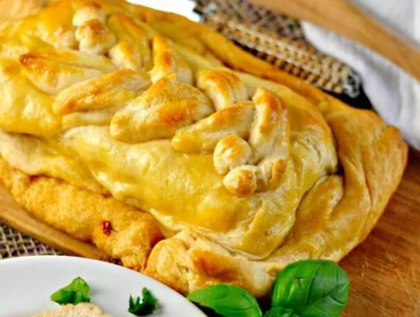 Roomkaas met zongedroogde tomaten en pestodeeg