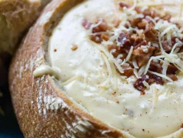 EENVOUDIGE BIERKAASDIP MET SPEK