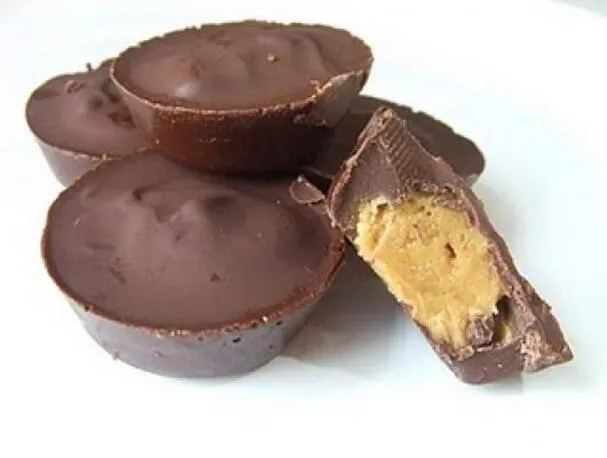 Glutenvrije en zuivelvrije pindakaascups