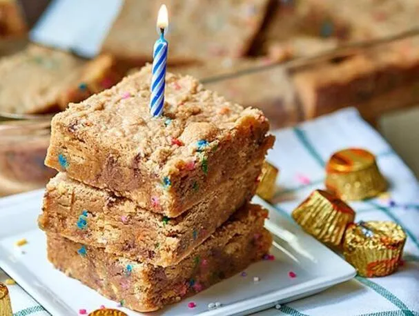 Golden Oreo Peanut Butter Blondies