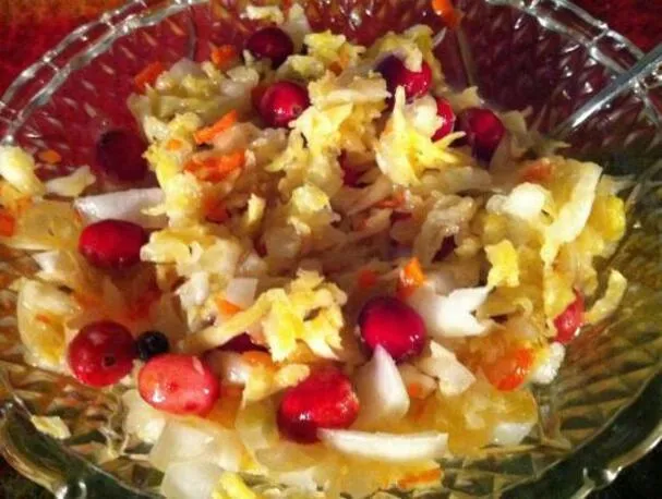 Zelfgemaakte zuurkool met cranberries