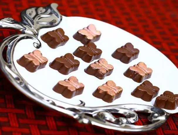 Zelfgemaakte chocolade-éclairs maken