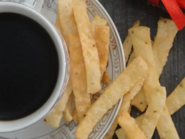 Nimki/ Namak Paare/ Mathri (Hartige Indiase stokcrackers)