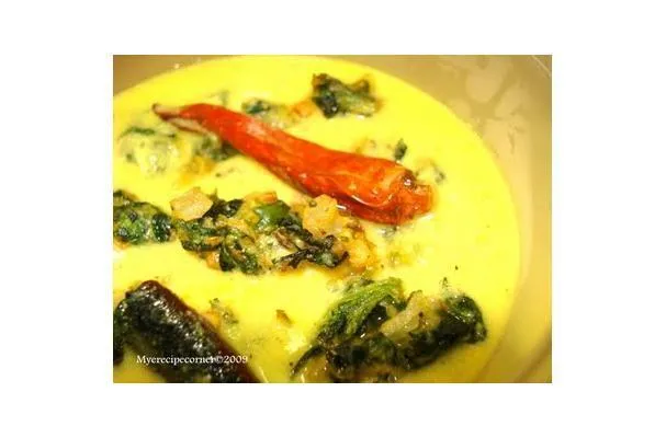 Noord-Indiase Kadi Pakoda in Besan Curry