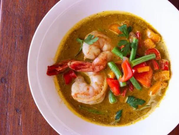 Garnalen met Wortel-Gember-Kokosroomsaus