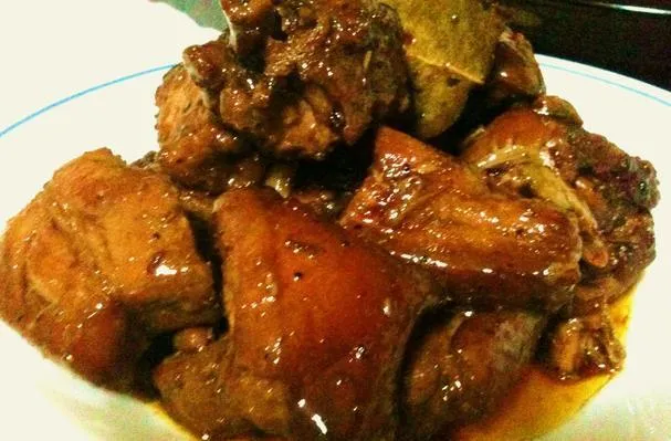 Adobo: Filipijns nationaal gerecht