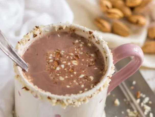Amandelmelk warme chocolademelk